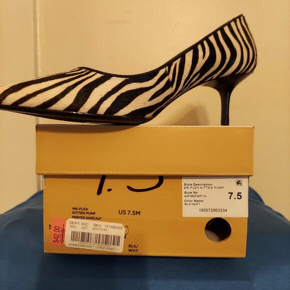 NIB Michael Kors Flex Kitten Heel Pumps Black & White Zebra Print Haircalf 7.5M - Picture 1 of 2